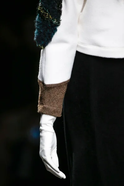 Look 61
